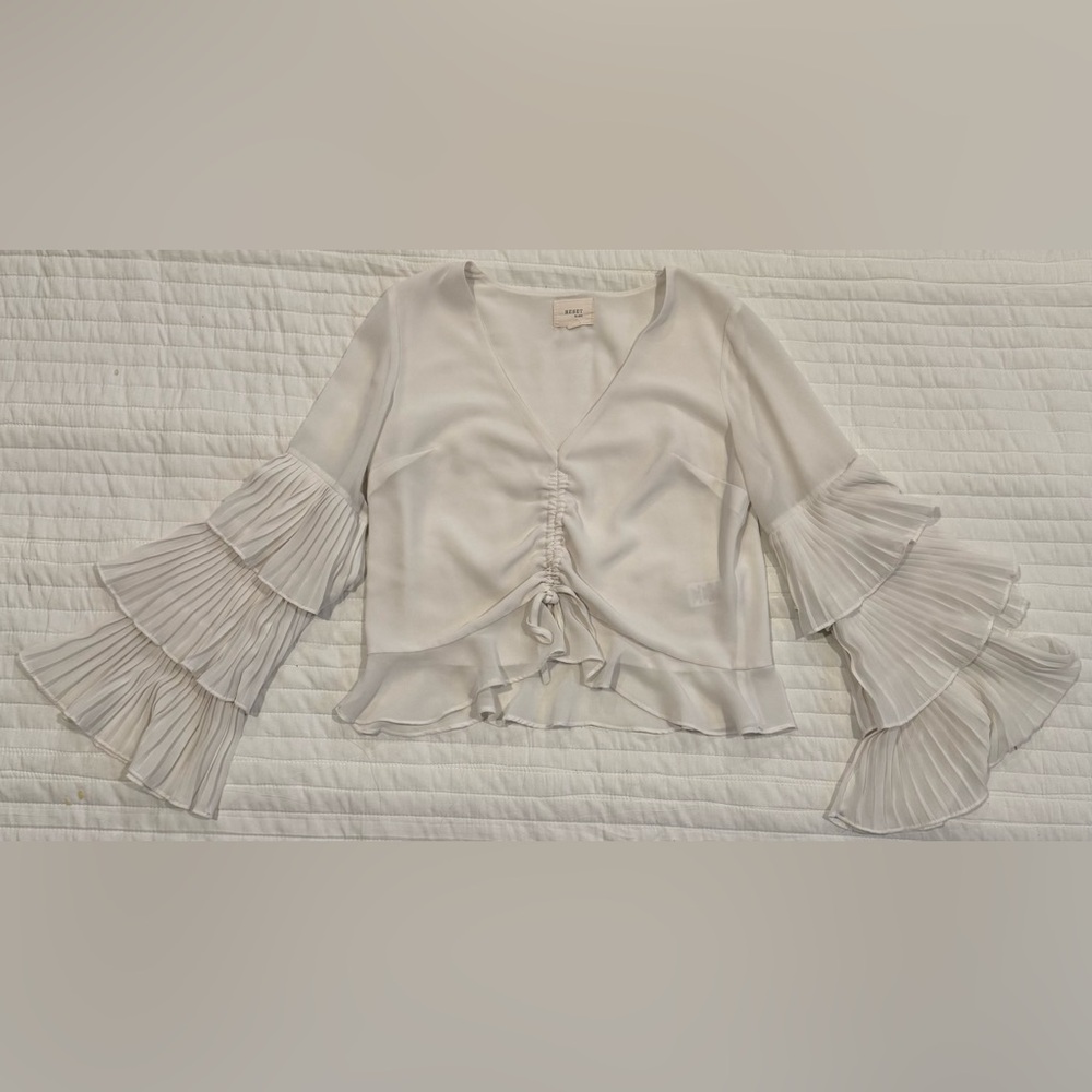 Reset by Jane Cropped Long-Sleeves V-Neck Shirt with Tiered Ruffle Sleeves Sz M - Picture 2 of 6